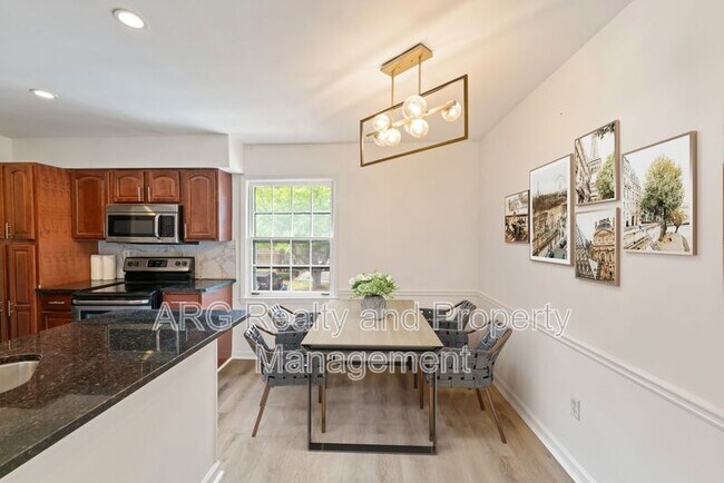 Building Photo - 128 Lablanc Way NW