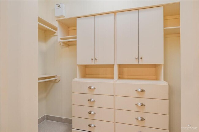 Building Photo - 26 Keystone Dr