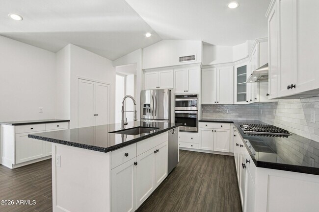 Building Photo - 6991 W Firebird Dr