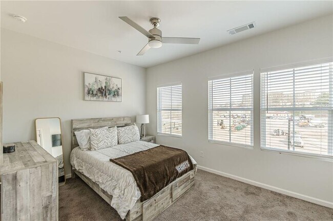 Building Photo - 1205 Skylar Ln SE