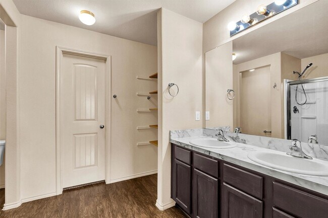 Building Photo - 2119 Treasure Mountain Dr