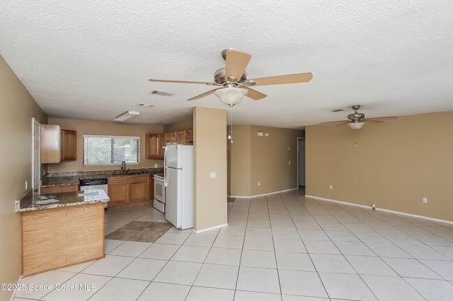 Building Photo - 157 Englar Dr