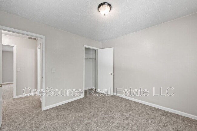 Building Photo - 3606 N Hopkins Ct