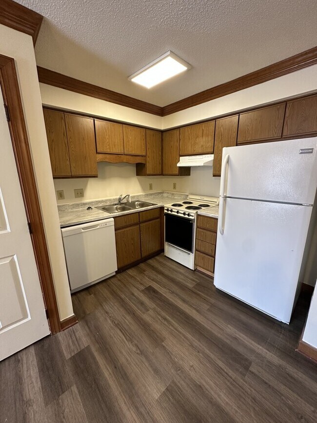 Building Photo - 3502-201 Ivy Commons Drive