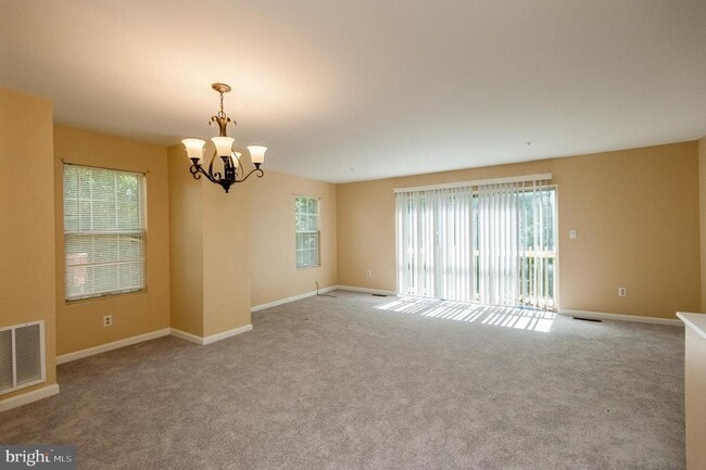 Building Photo - 10749 Kitchener Ct