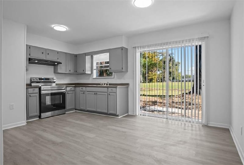 Building Photo - 5219 W Sandy Bayou Dr