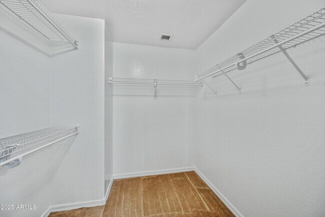 Building Photo - 12925 W Fleetwood Ln