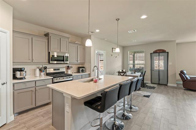 Building Photo - 248 Drumcliffe Dr