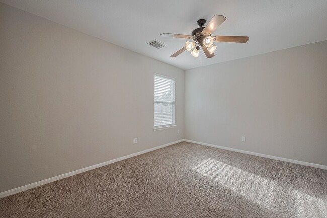 Building Photo - 9714 Angleside Ln