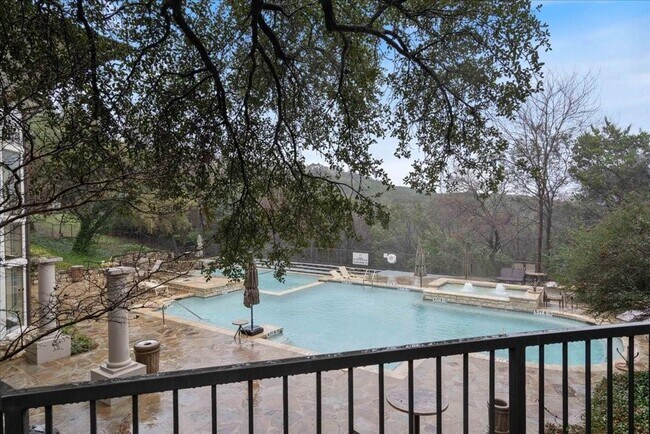 Building Photo - 6000 Shepherd Mountain Cove