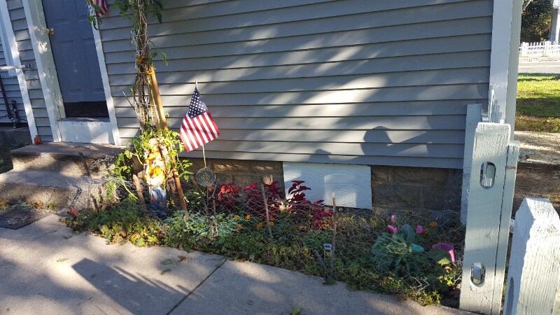 Building Photo - 8 Main St