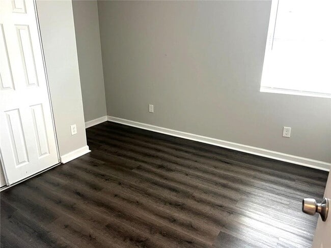 Building Photo - 566 Rockwell St SW