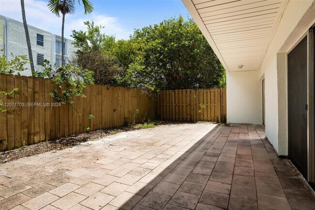 Building Photo - 7508 SW 58th Ave