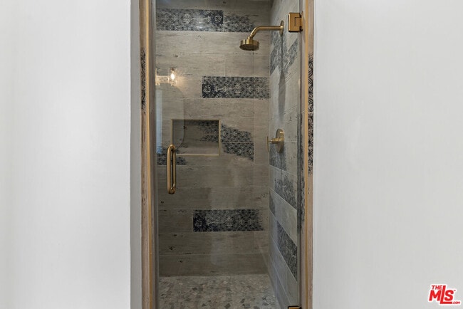 Building Photo - 5266 Veronica St