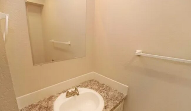 Building Photo - Serene Park-Like Sanctuary | Large Updated Townhome with Wooded Views, 3 bathrooms and 2 large be...