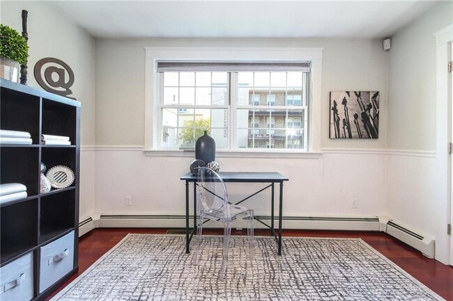 Building Photo - **Providence/ Eastside Fox Point - 2 bed 2...