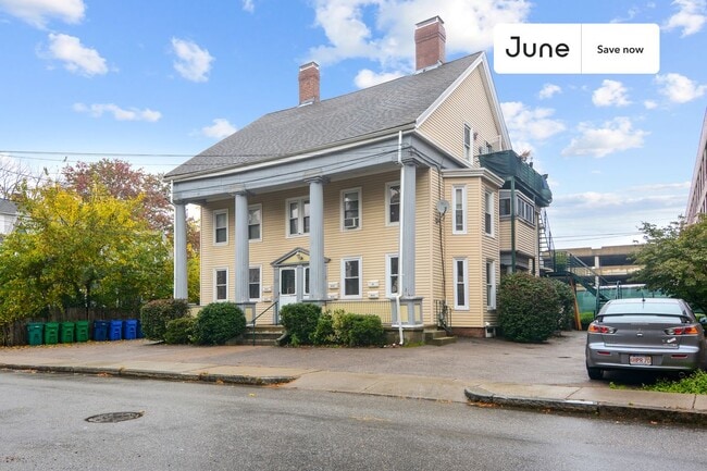 Building Photo - 14-18 Bacon Street