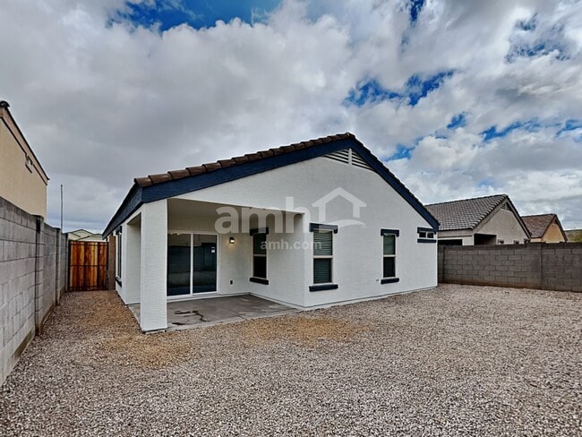 Building Photo - 12821 W Myer Ln