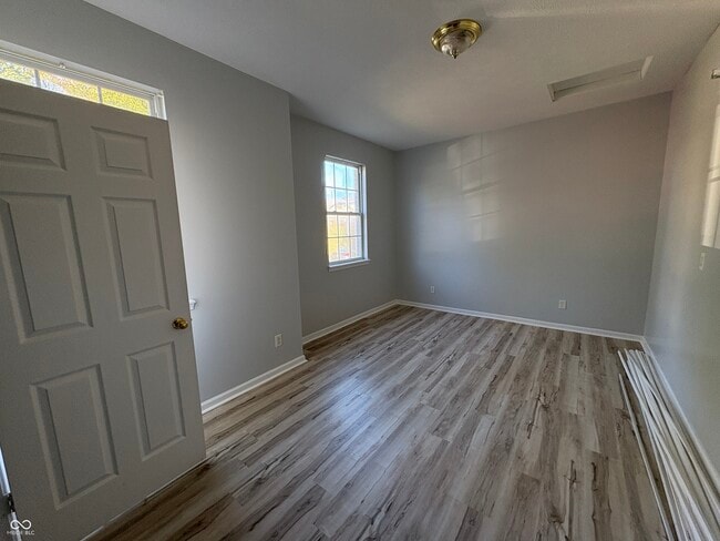 Building Photo - 4047 Byram Ave