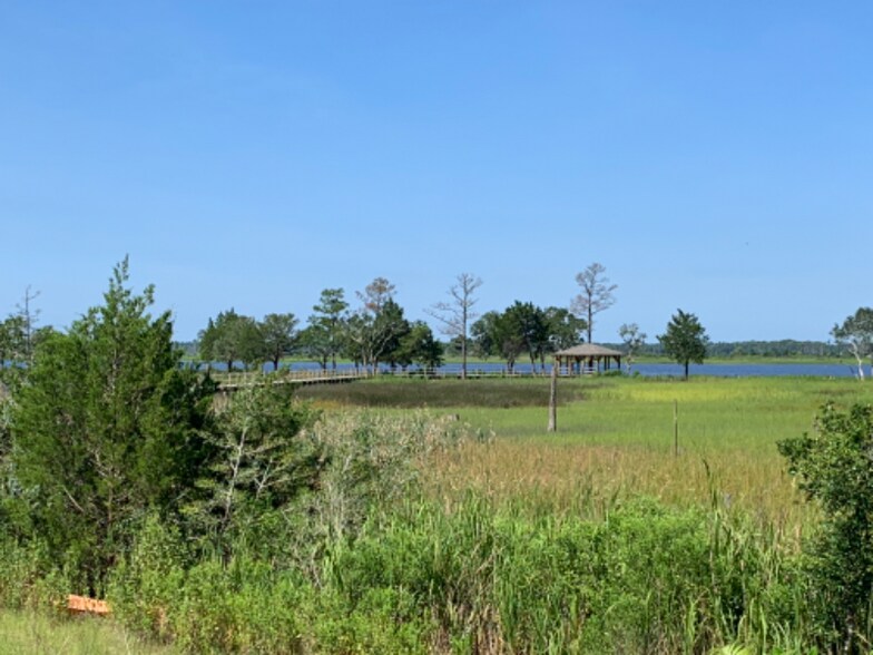 Building Photo - 6518 Sharks Tooth Trl