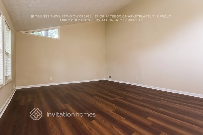 Building Photo - 5345 N Fork Dr SW