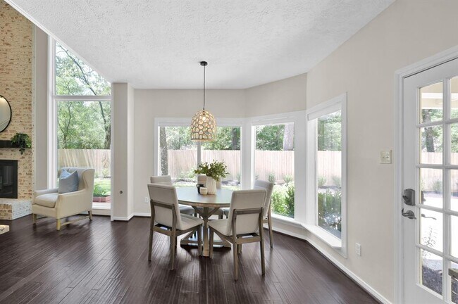 Building Photo - 2811 Crossvine Cir
