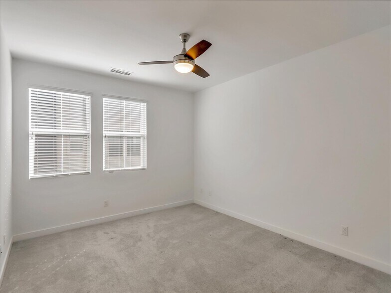 Building Photo - 1452 N Harbor Blvd