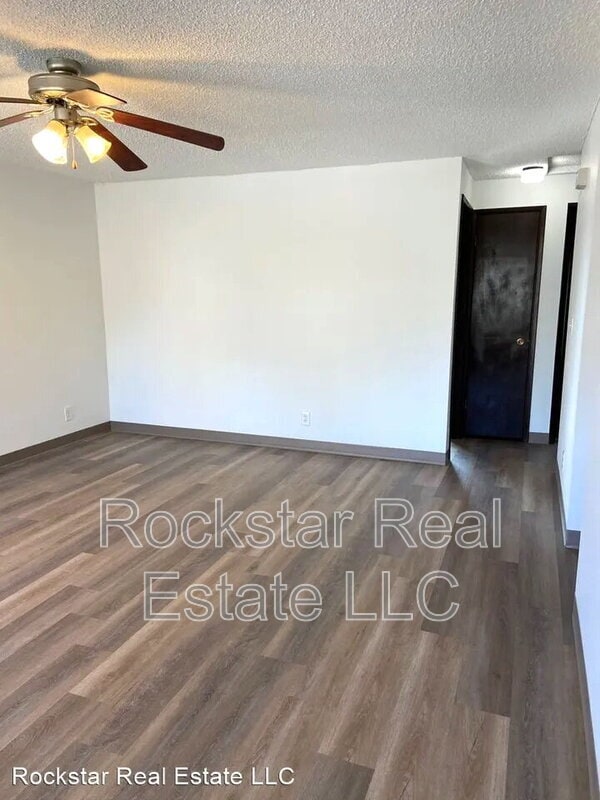 Building Photo - 1307 N Vista