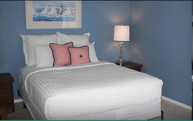 Building Photo - Winter Getaway at Lake Wawasee - 3 Br Ranc...