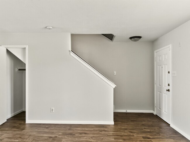 Building Photo - 4914 Jasmine Meadows Ln