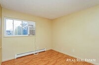 Building Photo - 4245 Loomis Ave