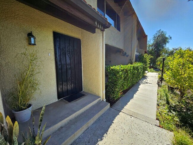 Primary Photo - Modern Comfort Meets Convenience — 4-Bedro...
