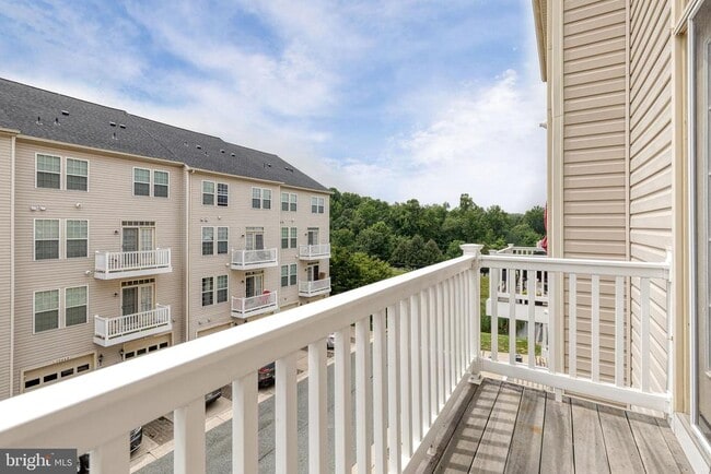 Building Photo - 7558 Stoney Run Dr