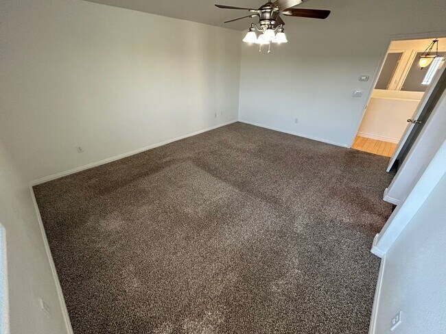 Building Photo - SOUTHWEST LAS VEGAS PROEPRTY WITH 3 BED, 3...