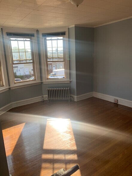 Building Photo - 2359 E Allegheny Ave