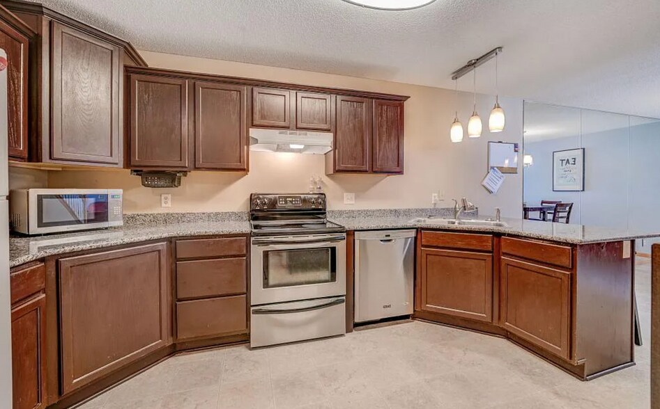 Building Photo - 2212 Salvia Ln