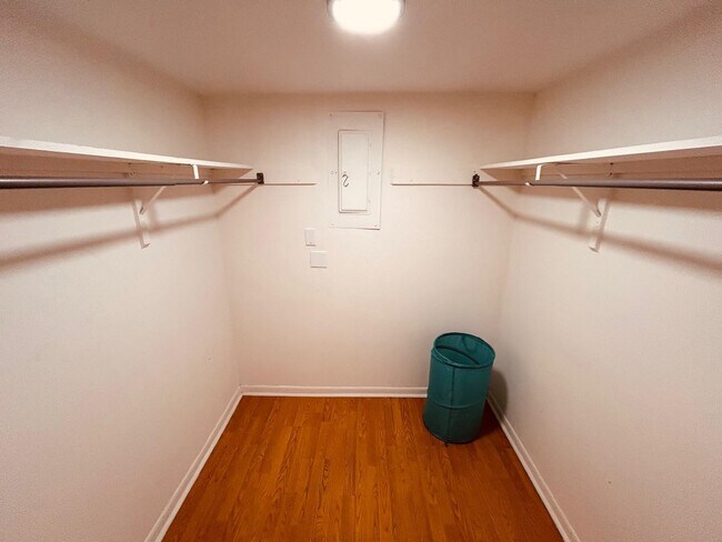 Building Photo - 2050 Oleander Blvd