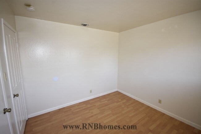 Building Photo - 7135 Cobalt Way