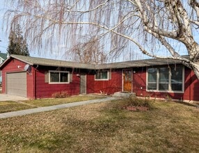Building Photo - 3-Bedroom Home w/ 2-Car Garage & Fenced-In Backyard