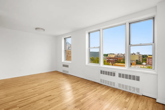 Building Photo - 9602 4th Ave