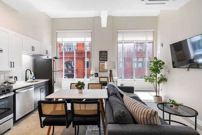 Primary Photo - 205 W 4th St