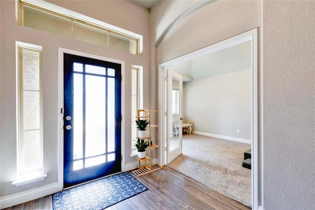 Building Photo - 2424 Burberry Ln