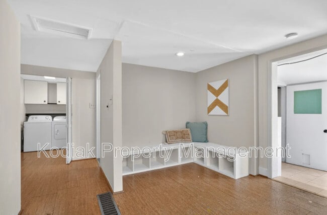 Building Photo - 125 S 200 W