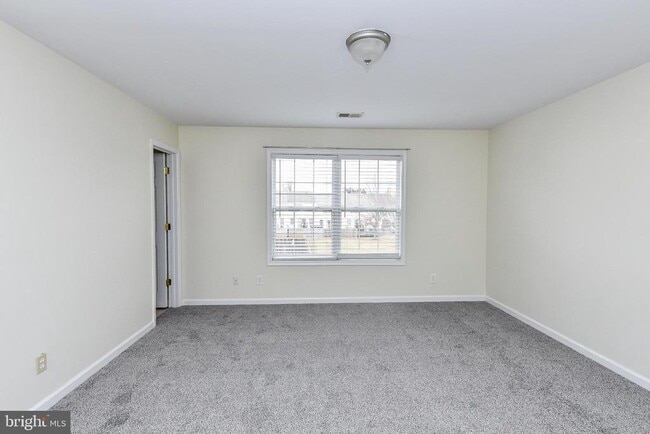 Building Photo - 24 Sanford Dr