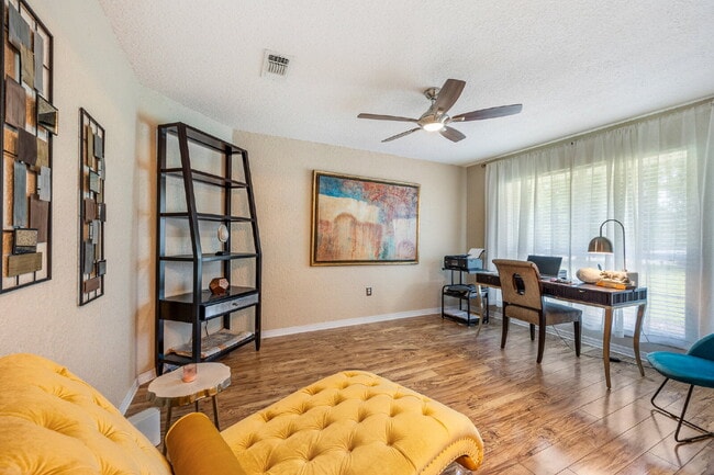 Building Photo - "Coastal Elegance Awaits: Spacious 4-Bed Oasis with Granite Touches on Shipwreck Road"