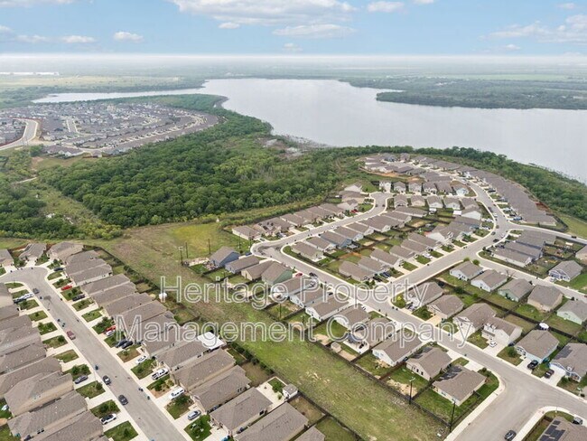Building Photo - 634 Bean Bnd