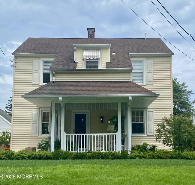 Building Photo - 204 Monroe Ave