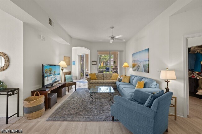 Building Photo - 9050 Las Maderas Dr