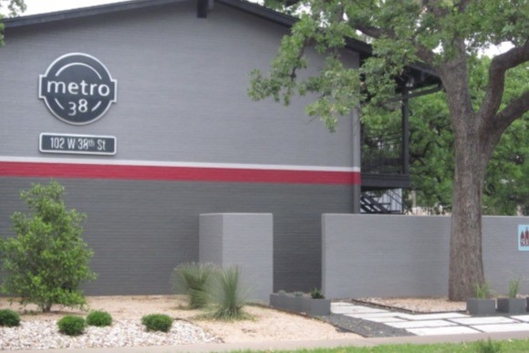 Exterior - Metro 38