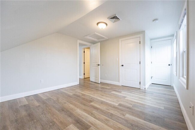 Building Photo - 214 Silver Spring St